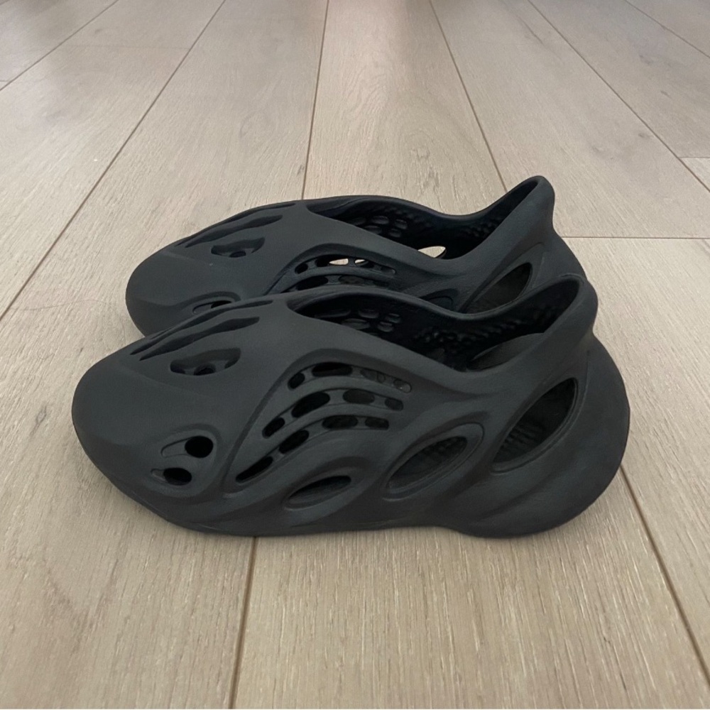 Adidas Yeezy Foam RNR Onyx